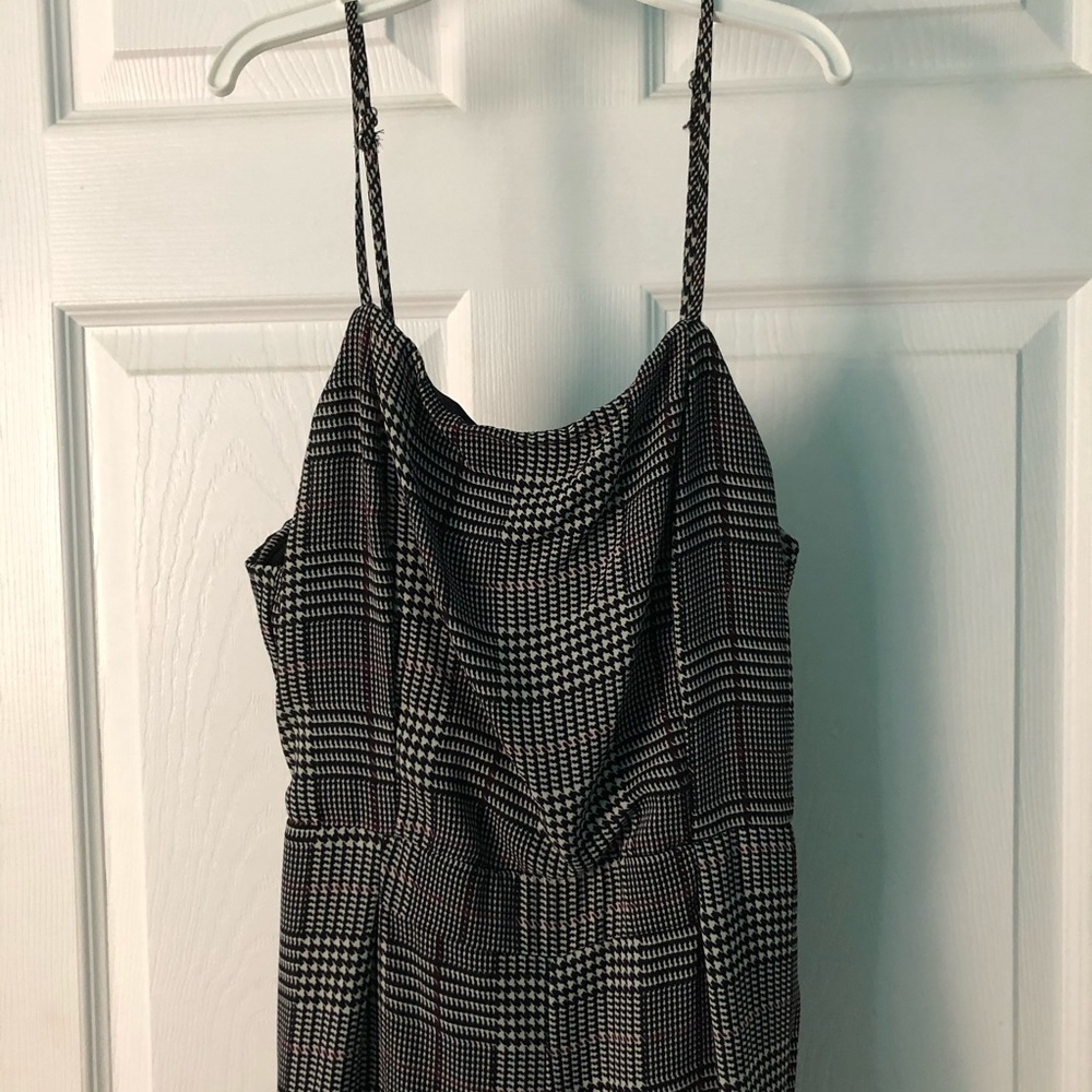 Patterned Junpsuit - Picture 3 of 4